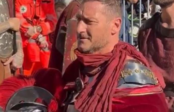 Francesco Totti Gladiator (Überraschung) bei Lucca Comics 2024: das Video