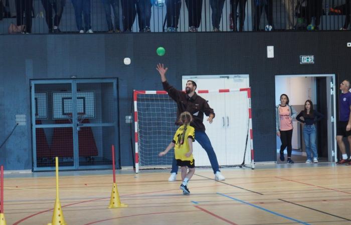 Essonne: Das Nikola-Karabatik-Gymnasium in Mennecy überrascht