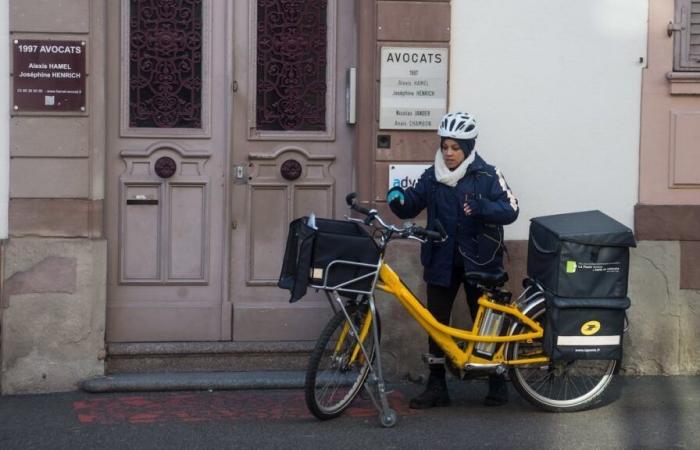 Elektrofahrräder von La Poste überholt und in Paris zum Verkauf angeboten!