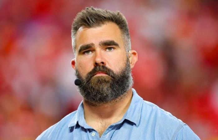 Jason Kelce scheint das Telefon eines Mannes zu zerschlagen, nachdem er schwule Beleidigungen benutzt hat – NBC10 Philadelphia