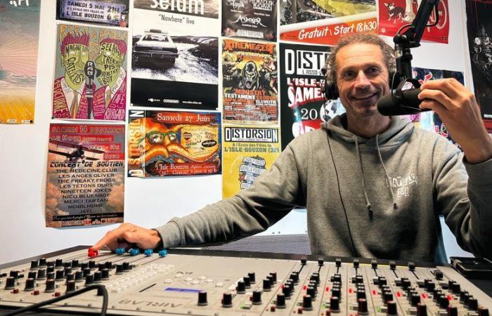 Distortion, ein 100 % Rock- und Gers-Radiosender, der von einer Gruppe von Freunden auf der gleichen Wellenlänge gegründet wurde