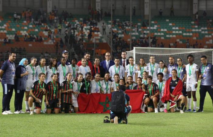 SC Casablanca und AS FAR spielen vor erwartungsvollen Fans in Marokko