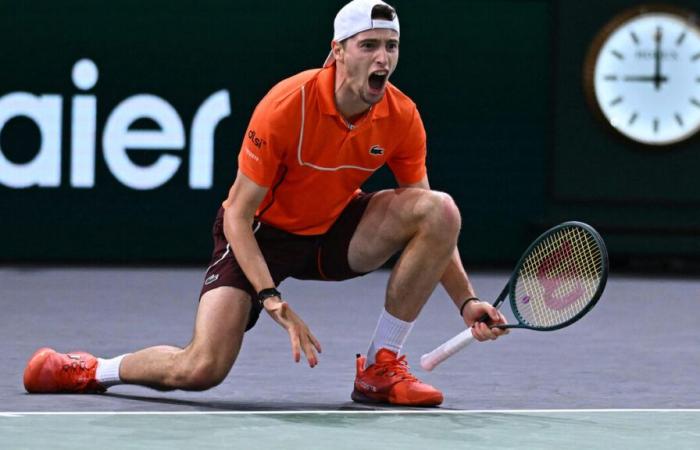 Humbert-Khachanov: Zu welcher Zeit und auf welchem ​​Fernsehsender kann man das Halbfinale des Rolex Paris Masters in Bercy sehen?