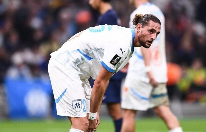 Adrien Rabiot stößt einen Spieler von OM weg