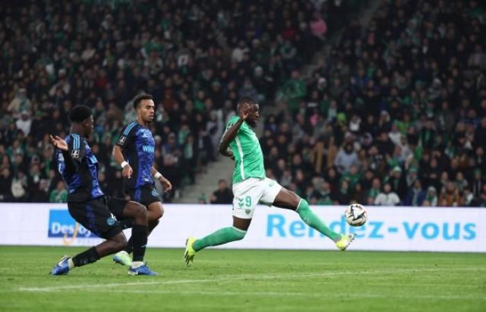 Saint-Etienne besiegt Straßburg zu Hause und atmet die Ligue 1 ein