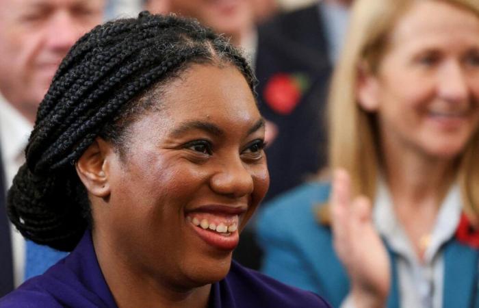 Kemi Badenoch ist neue Vorsitzende der britischen Konservativen, die einen Rechtsruck machen