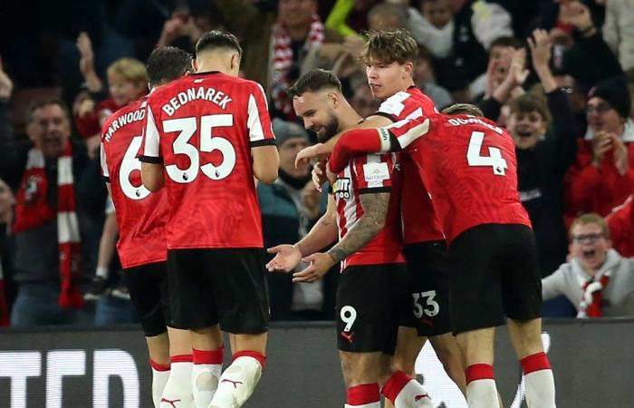 Southampton 1 Everton 0: Die Saints holen sich mit großer Erleichterung den ersten Sieg, weil sie Russell Martin unter Beschuss nehmen, als Toffees rue den Sitter verfehlte