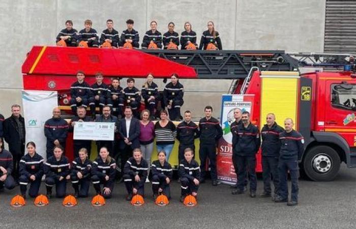 Die jungen Feuerwehrleute von Creuse sind ausgerüstet