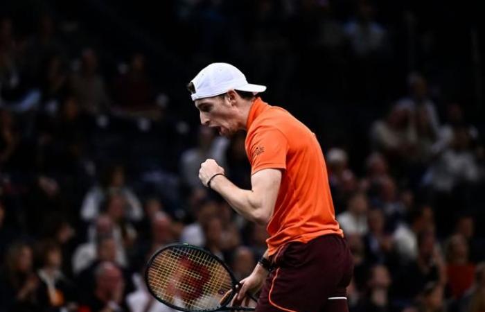 In Bercy gibt es kein Halten mehr für Ugo Humbert, der wieder ganz vorne auf der Bühne steht