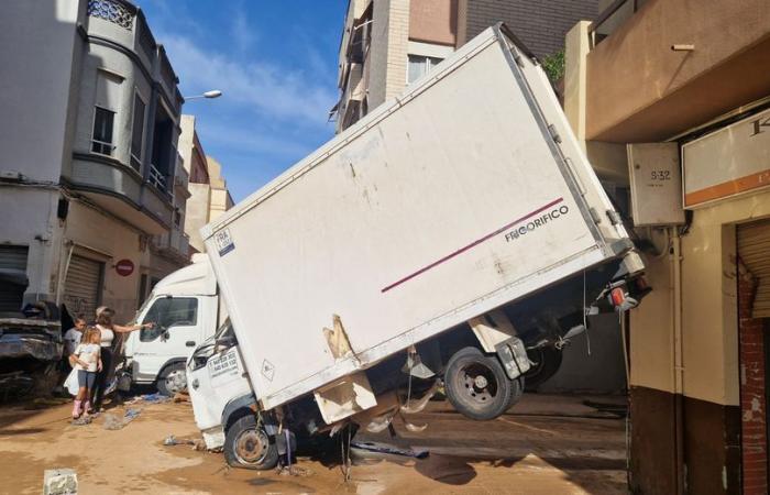 Überschwemmungen in Spanien – „Es gibt Leichen, die nie gefunden werden. Das wissen wir“: Mitglieder der usapistischen Penya von Valencia erzählen von ihren letzten Stunden im Chaos