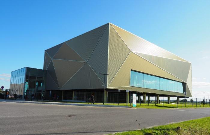 Essonne: Das Nikola-Karabatik-Gymnasium in Mennecy überrascht