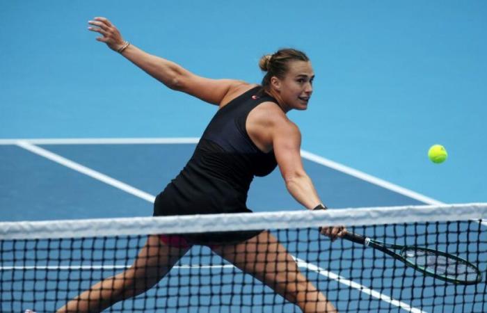 Sabalenka tritt in ihrem ersten Match als Chefin auf – rts.ch