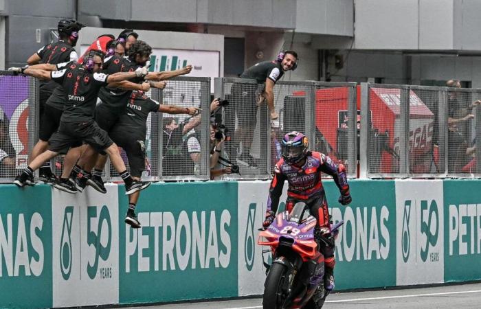 Der Gewinner des Sprintrennens in Malaysia, Jorge Martin, nutzt den Sturz und Bagnaia und nähert sich dem Titel