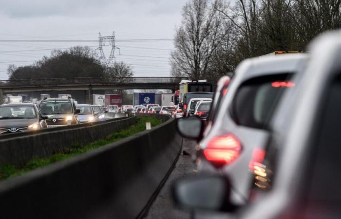 In Eure kommt es auf der A13 zu mehr als 15 km Staus für die Rückfahrt aus den Allerheiligenferien