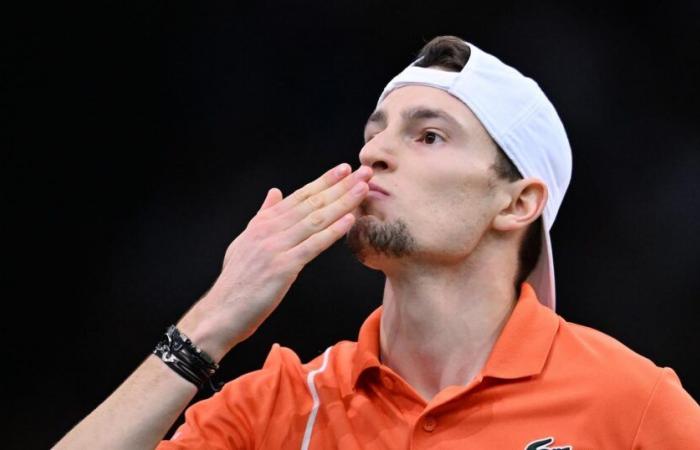 Rolex Paris Masters | Ugo Humbert besiegt Karen Khachanov (6-7 (6), 6-4, 6-3) und trifft im Finale auf Alexander Zverev