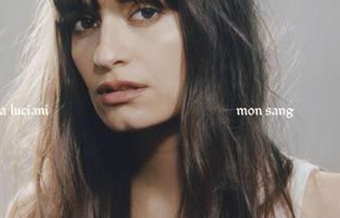 Sängerin Clara Luciani kehrt mit „Mon sang“ zurück, einem intimen Album, das ihrem Sohn gewidmet ist – rts.ch