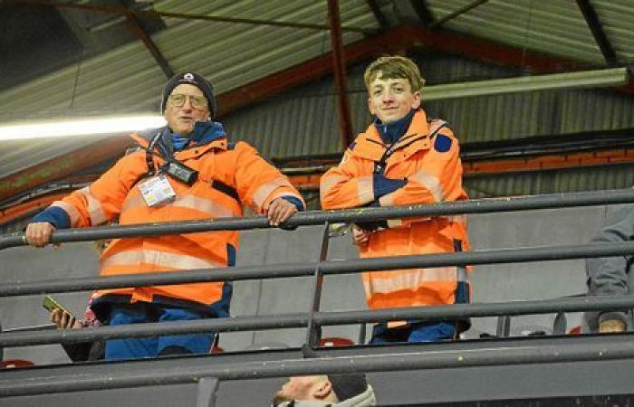 An Spielabenden in Roudourou wachen sie über die Spieler und das Publikum [En images]