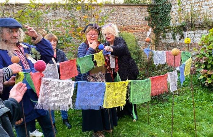 In der Nähe von Fécamp liegt das Dorf Sassetot-le-Mauconduit, das von einem Künstlerkollektiv gegründet wurde