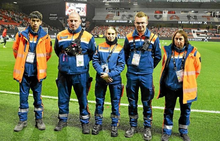 An Spielabenden in Roudourou wachen sie über die Spieler und das Publikum [En images]