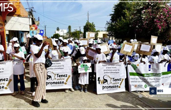 SENEGAL-UMWELT-INITIATIVE / Saint-Louis: Ein Marsch zur Warnung vor den Auswirkungen des Klimawandels – senegalesische Presseagentur