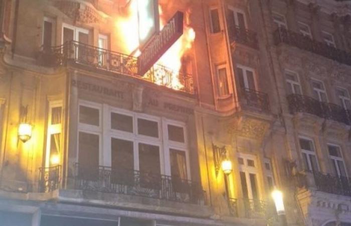 Ein Brand verwüstet ein Hotel im Zentrum von Brüssel: Es könnte kriminellen Ursprungs sein