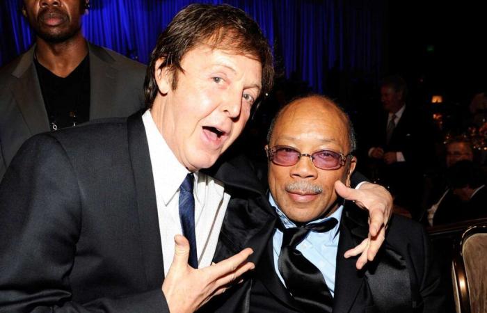 Quincy Jones‘ 9 schockierendste Enthüllungen über andere Promis, von Marlon Brandos geheimem Sexleben bis zum Mangel an Talent der Beatles