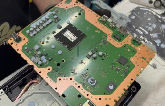 PlayStation 5 Pro-Spezifikationen und Teardown-Leaks vor der Veröffentlichung: 16,7 TFLOPS RDNA-GPU und 8 Zen2-Kerne