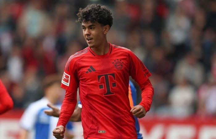 Mit 18 glänzt der marokkanische Nationalspieler Adam Aznou beim FC Bayern (spanische Tageszeitung)