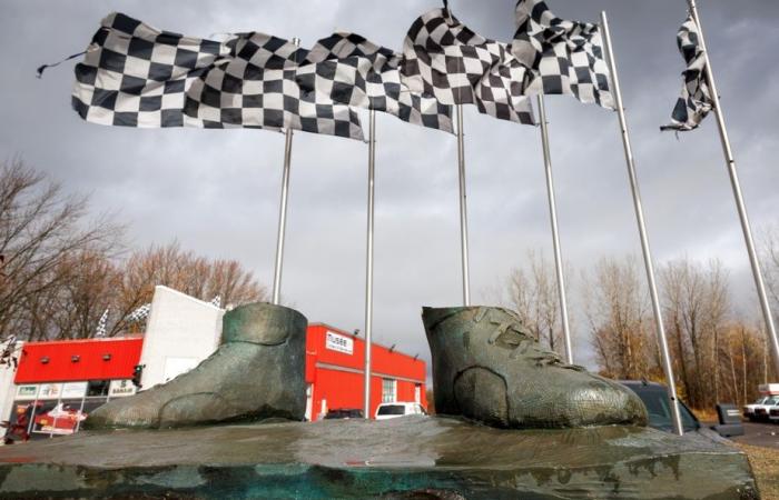 Statue von Gilles Villeneuve gestohlen | Jacques Villeneuve nennt Diebe „Idioten“