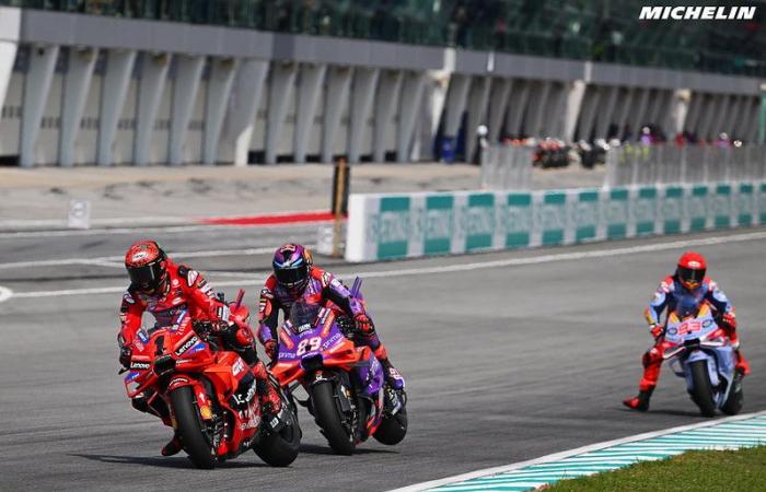 MotoGP Malaysia J3, Nachbesprechung Francesco Bagnaia (Ducati/1): „Ich bin ein gesunder Kerl, ein echter Sportler, also mag ich so etwas nicht“ usw. (Gesamtheit)