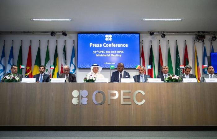 OPEC+ verschiebt Produktion, Ölpreise steigen