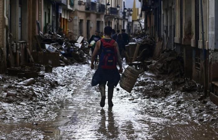 Angesichts neuer sintflutartiger Regenfälle in Katalonien besteht die Gefahr, dass die Zahl der Menschen in Valencia zunimmt