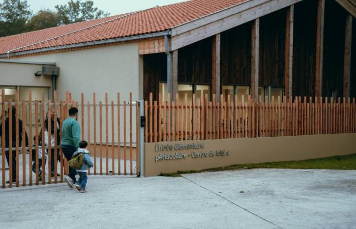 Zwei Jahre nach einem Brand war in Tosse wieder Schultag, in einer neuen Schule