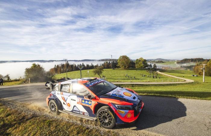 Neuville und Mikkelsen am Anfang des Mittelmeers