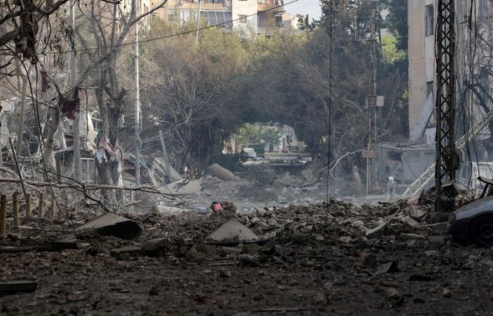 Das Video zeigt heftige Explosionen in einem israelischen Grenzdorf