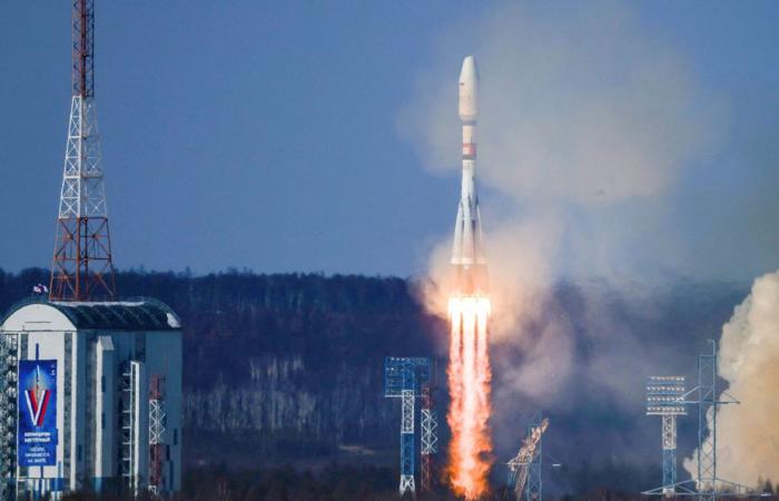 Russische Rakete schickt erstmals iranische Satelliten in die Umlaufbahn