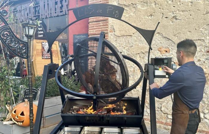 Ein Züchter aus den Pyrénées-Orientales stellt eine spektakuläre Maschine zum Grillen vor