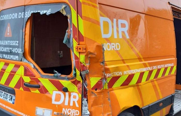 Leffrinckoucke: Ein Fahrzeug der DIR Nord wurde auf der A16 angefahren, während die Beamten vor Ort waren