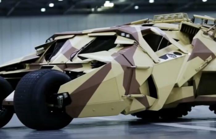 „Ist dieses Modell in Schwarz gefertigt?“, steht das Batmobil aus der Dark Knight-Trilogie zum Verkauf