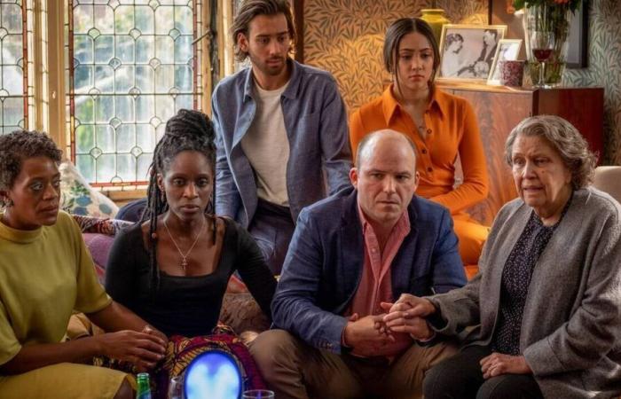 „Jahre und Jahre.“ France 2 widmet seinen Abend der visionären BBC-Serie