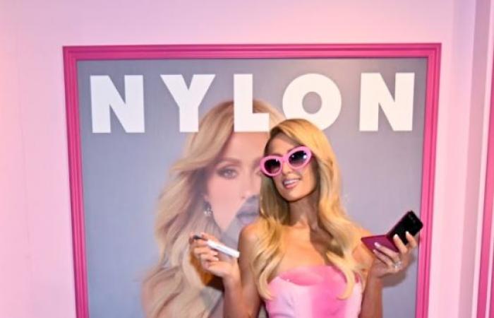 Paris Hilton Das Gesicht des Limited Edition Hot Pink Razr 50 Ultra – Channelnews