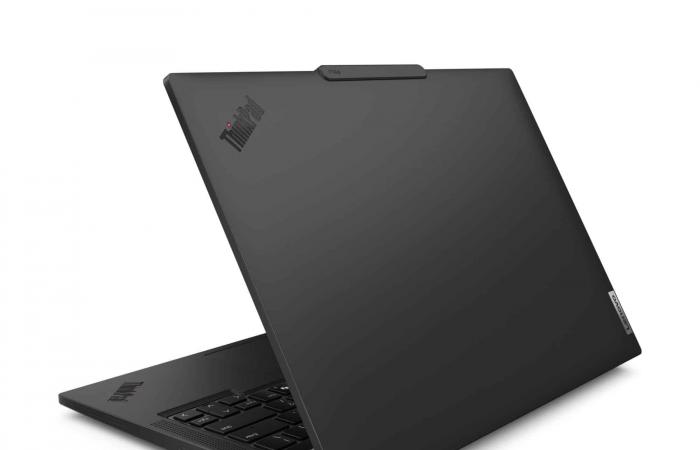 Aktion 999 € Lenovo ThinkPad P14s Gen 5 (21ME000RFR), leicht zu transportierender 14-Zoll-Multimedia-Laptop-PC AMD Ryzen 7 8840HS RAM 32 GB SSD 1 TB ohne Windows