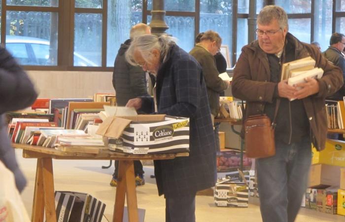 In Vendôme rettet er Tonnen von Büchern, deren Zerstörung versprochen wurde