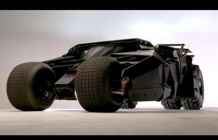 Warner Bros. wird den Batmobile Tumbler aus Christopher Nolans Trilogie verkaufen!