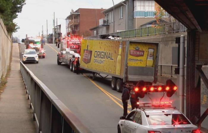 Trois-Rivières: Ein Viadukt bereitet Truckern Kopfschmerzen