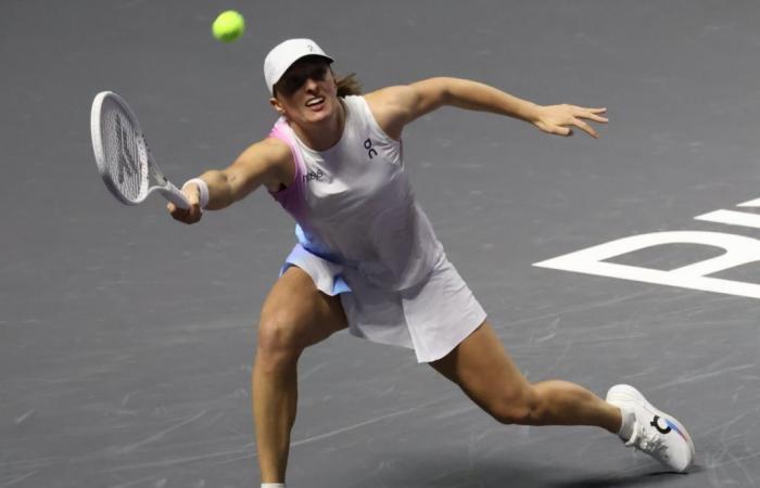 WTA Masters: Swiatek gewinnt, muss aber warten