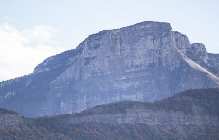 Isère. Ein Wingsuiter kommt bei einem Sprung in Granier ums Leben