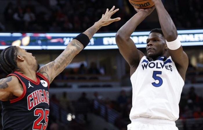 Wolves 135, Bulls 119: Timberwolves-Comeback in der windigen Stadt