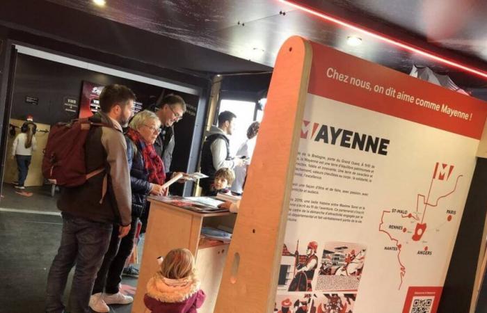 Der Mayenne-Stand glänzt im Dorf Vendée Globe