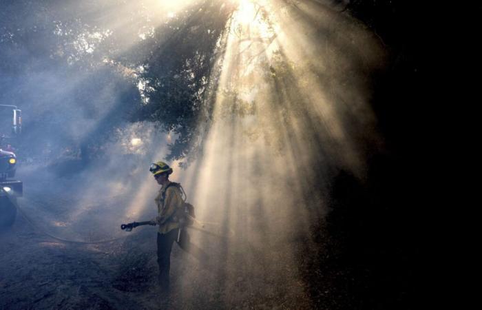 In Kalifornien sind Tausende Menschen vom „Bergfeuer“ bedroht